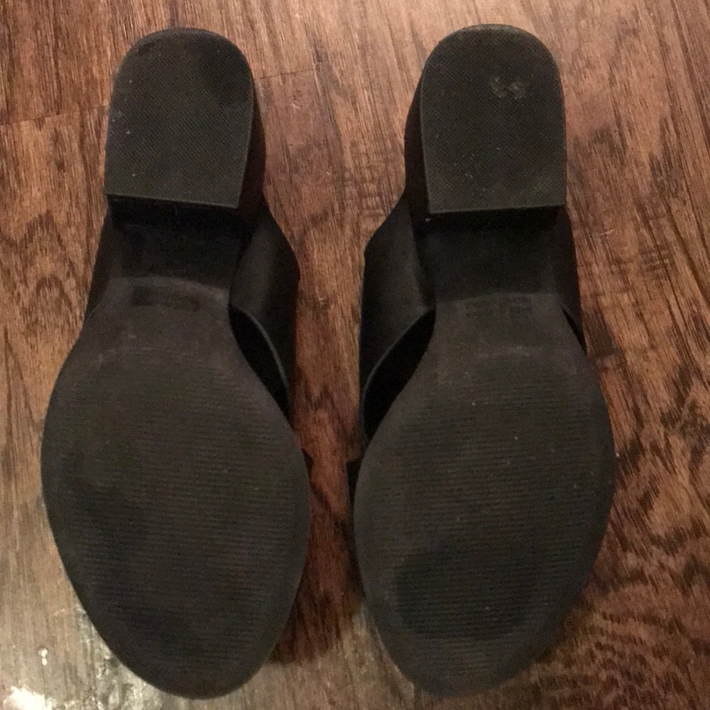 Heels - Picture 3 of 3